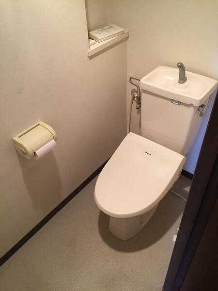 画像12:トイレは便座を新品交換、２年前に致しました。