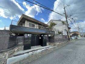 奈良県大和郡山市小泉町