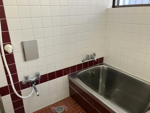 お風呂浴槽　シャワー水栓のみ前写真様に交換済み　風呂水栓は写真のとおり