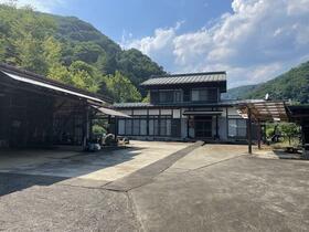 山梨県大月市賑岡町浅利