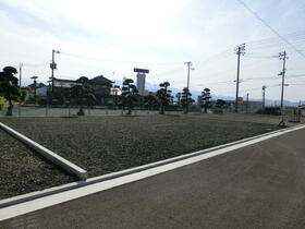 愛媛県西条市小松町新屋敷