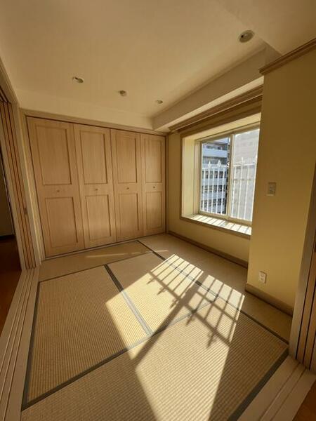 画像7:畳は２０２２年８月張替え済みです。６Ｊの和室は扉で仕切ることも可能です。