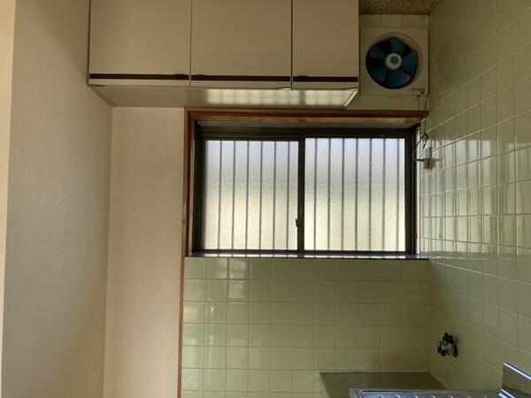 画像6:キッチン横窓あり