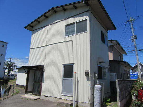 detached 山形県米沢市窪田町窪田
地図を見る