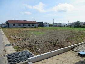 秋田県潟上市飯田川下虻川字街道下