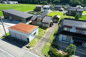 富山県魚津市道坂