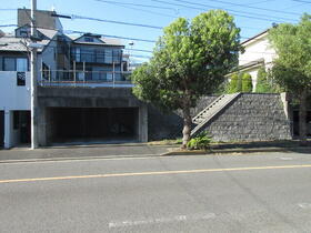 神奈川県平塚市日向岡１丁目