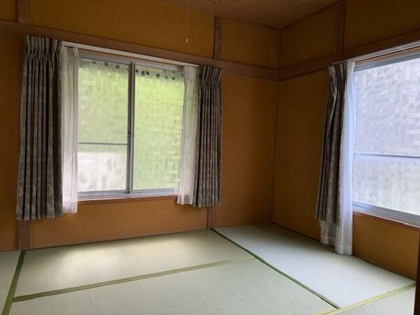 detached 群馬県吾妻郡嬬恋村大字鎌原大カイシコ区画番号　28
地図を見る