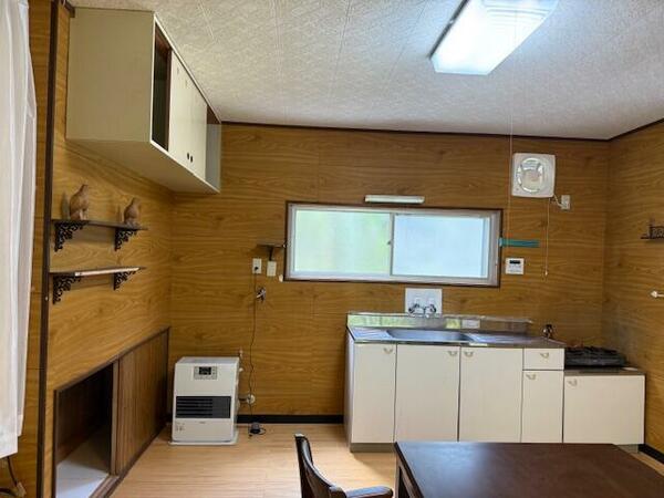 detached 群馬県吾妻郡嬬恋村大字鎌原大カイシコ区画番号　28
地図を見る