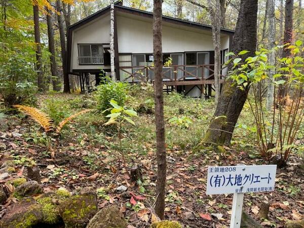 detached 群馬県吾妻郡嬬恋村大字鎌原大カイシコ区画番号　28
地図を見る