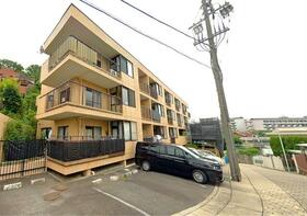 愛知県名古屋市名東区植園町１丁目