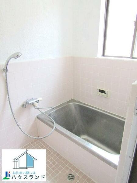 画像10:お手入れのしやすいシンプルな浴室です！