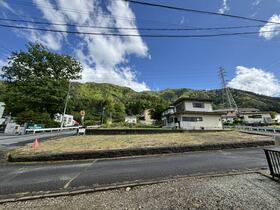 山梨県都留市境