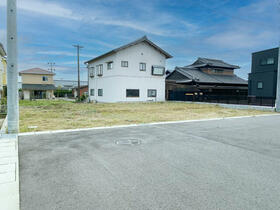 三重県亀山市能褒野町