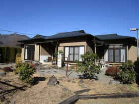 山梨県南都留郡富士河口湖町勝山