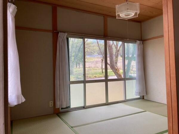 detached 群馬県吾妻郡嬬恋村大字鎌原群馬坂
地図を見る