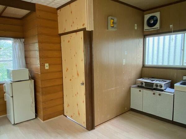 detached 群馬県吾妻郡嬬恋村大字鎌原群馬坂
地図を見る