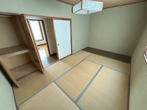 apartment 山形県南陽市椚塚
椚塚の賃貸情報を見る
物件地図