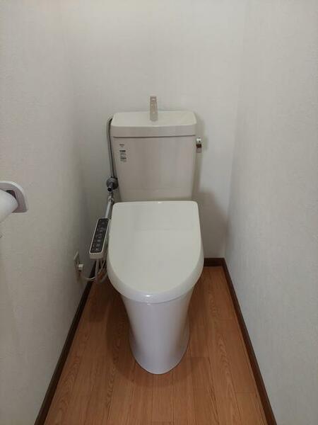 画像6:リフォームして新しいトイレです。