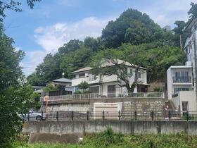 東京都三鷹市大沢４丁目