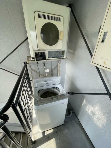 画像15:共用部に洗濯機を設置しています。ご自由にご使用（無料）いただけます