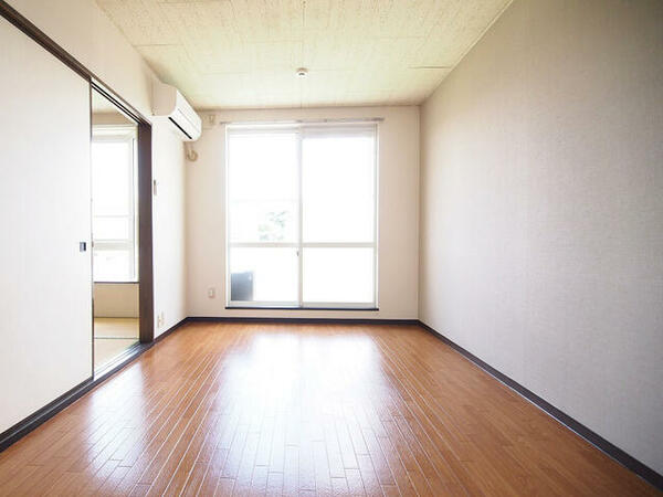 apartment 埼玉県狭山市大字上奥富
地図を見る