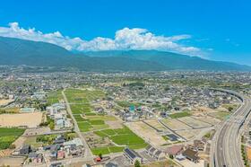 山梨県南アルプス市寺部