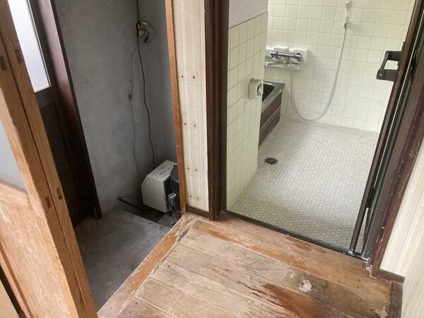 detached 栃木県日光市七里

地図を見る