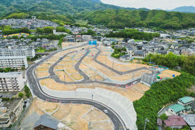 長崎県佐世保市花高３丁目