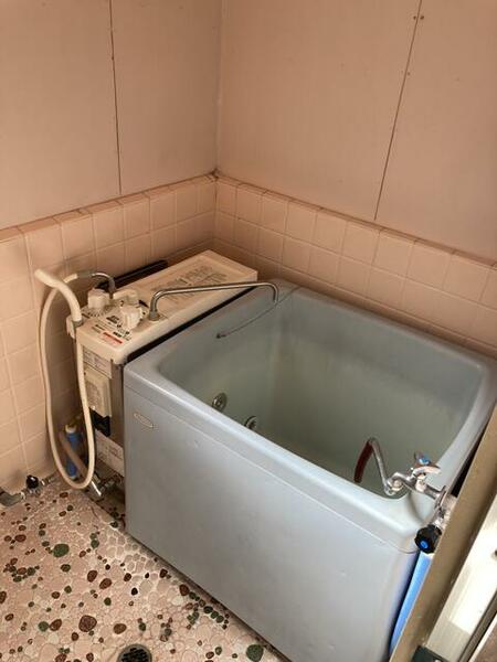 画像8:シャワー付きのバランス窯のお風呂