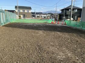 山梨県中巨摩郡昭和町西条