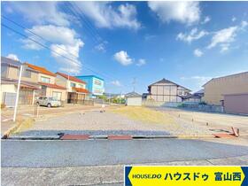 富山県射水市小島