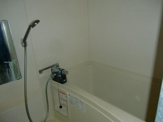 画像10:サーモンスタット水栓で温度コントロール、シャワーの湯温が安定してます。