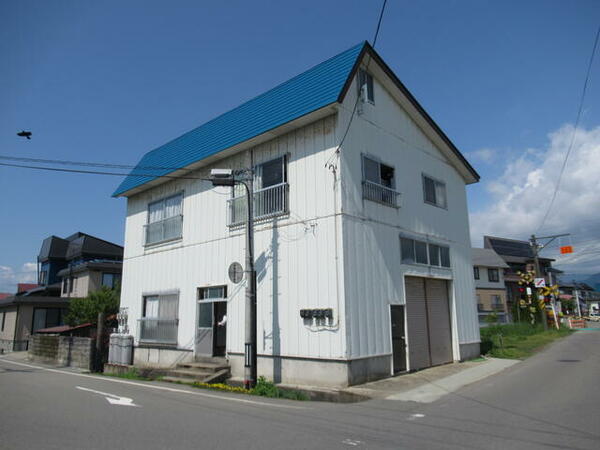 apartment 山形県新庄市沖の町４－３１ 米山ビル