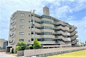 ロワイヤル岡田・手柄山公園
