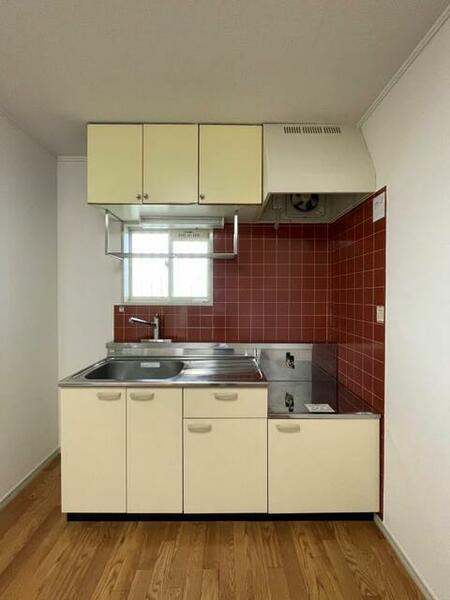 画像4:窓のあるキッチン