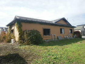 青森県八戸市大字中居林字雷