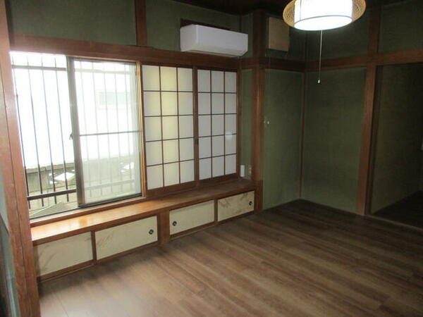 detached 東京都立川市高松町２丁目

地図を見る