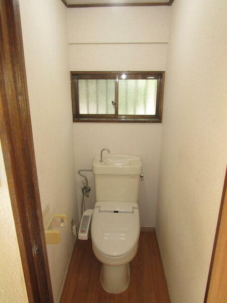 画像6:１階トイレ