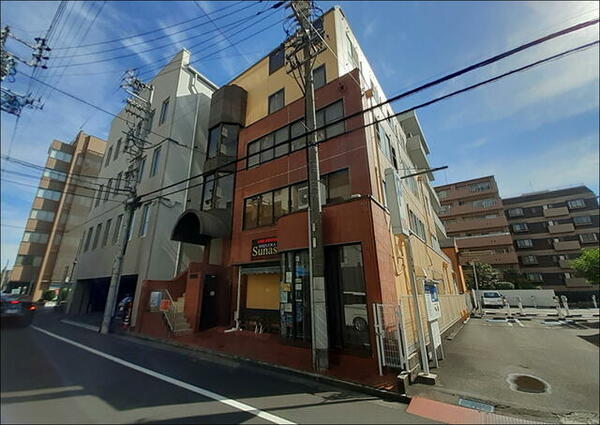 画像15:建物に向かって左方向約２０ｍ石田街道