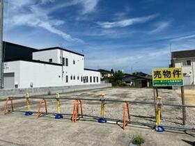 青森県弘前市大字亀甲町
