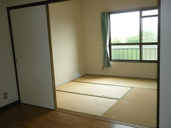 画像5:和室　※写真は他部屋の室内です。