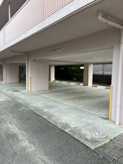 画像3:駐車場は１階にあります。