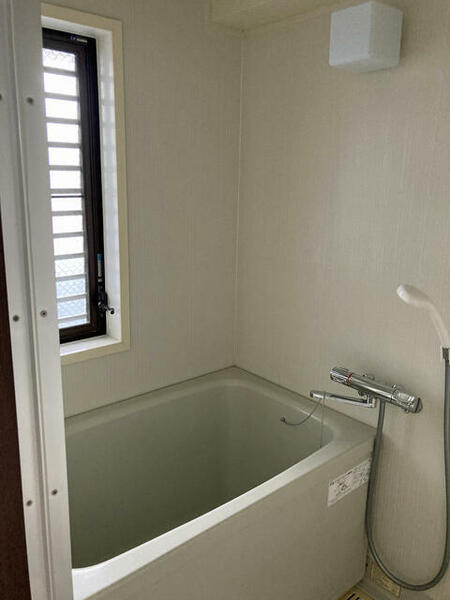 画像9:浴室暖房、乾燥機能付きです。