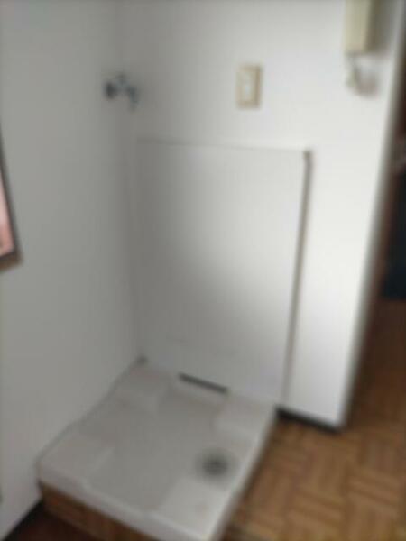 画像9:洗濯機は室内に置けます