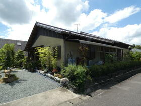 三重県津市稲葉町