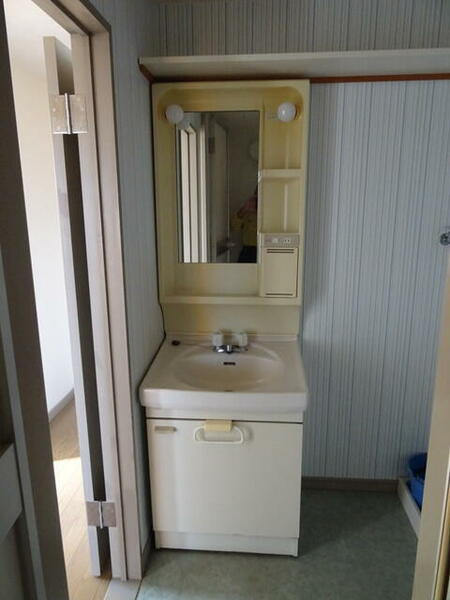 apartment 群馬県邑楽郡邑楽町大字鶉
地図を見る