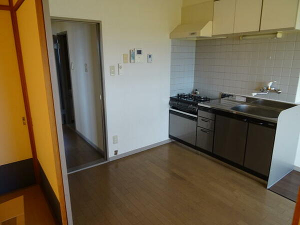 apartment 群馬県邑楽郡邑楽町大字鶉
地図を見る