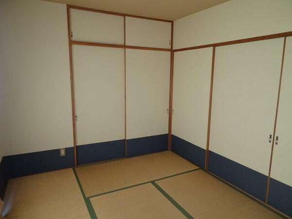 apartment 群馬県邑楽郡邑楽町大字鶉
地図を見る