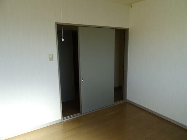 apartment 群馬県邑楽郡邑楽町大字鶉
地図を見る